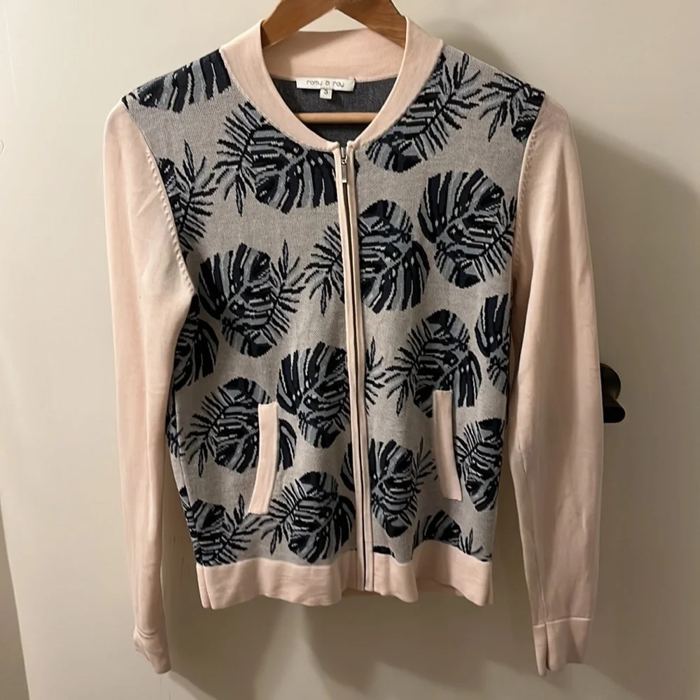 Ramy & Ray Paris Pink and Gray zip sweater - Small. - Picture 1 of 8